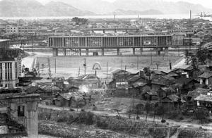 24　昭和29年(1954年)​　建設中の平和記念資料館