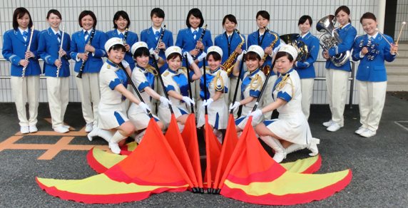 広島市消防音楽隊カラーガード全員の写真