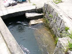川内用水の洗い場の画像