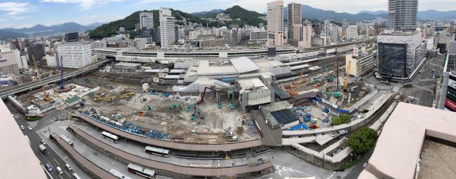 上空から撮影した広島駅南口広場の写真